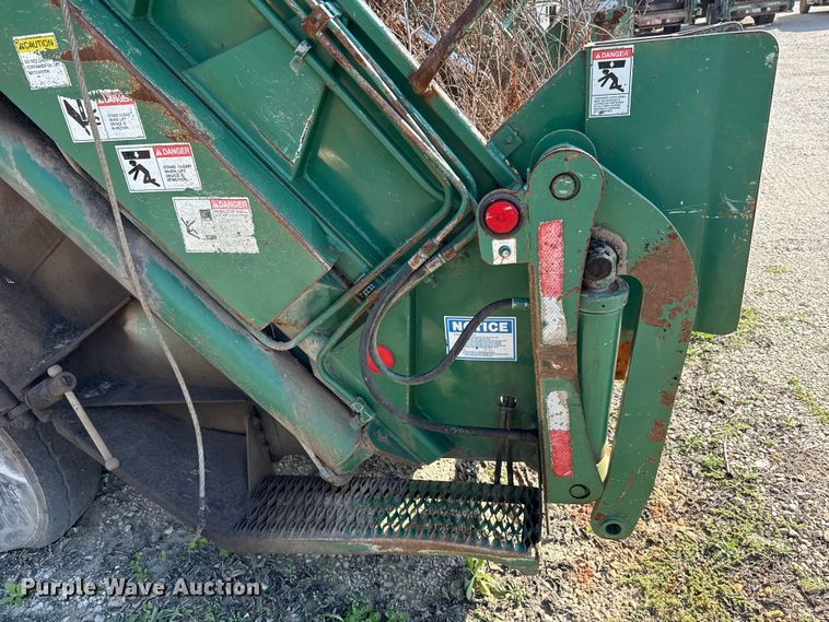 image for item EU5133 2013 Crane Carrier Low Entry refuse truck