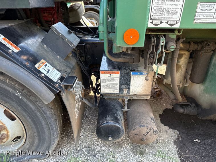 image for item EU5133 2013 Crane Carrier Low Entry refuse truck