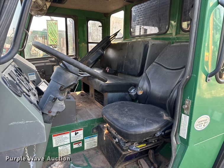 image for item EU5133 2013 Crane Carrier Low Entry refuse truck