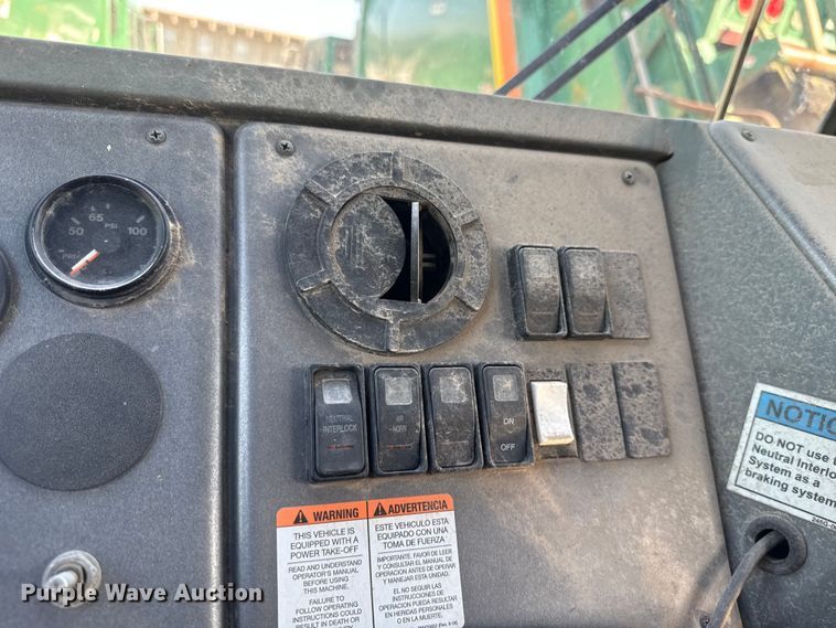 image for item EU5133 2013 Crane Carrier Low Entry refuse truck