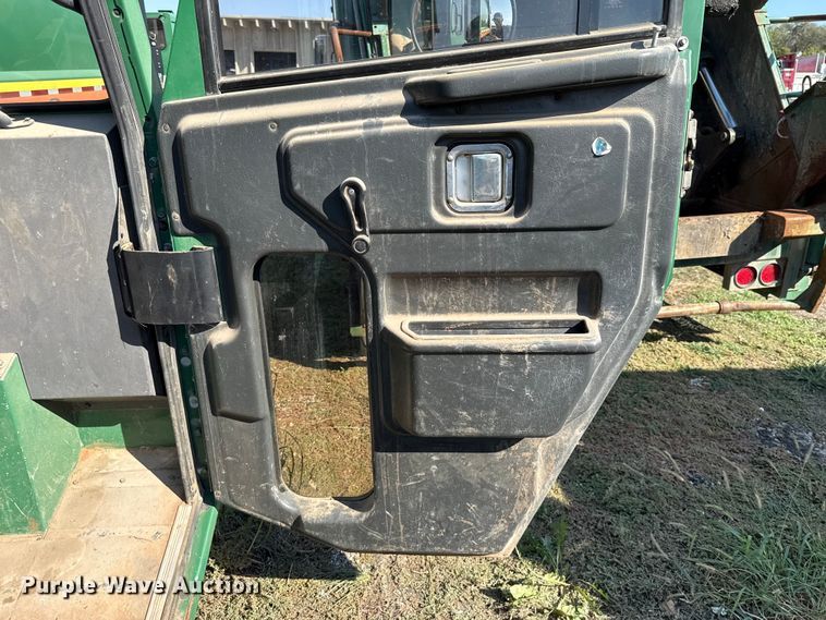 image for item EU5133 2013 Crane Carrier Low Entry refuse truck