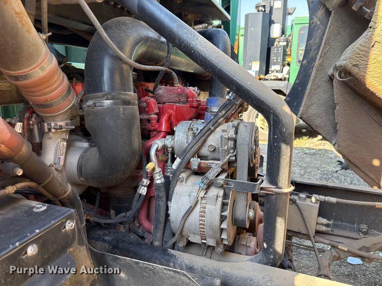 image for item EU5133 2013 Crane Carrier Low Entry refuse truck