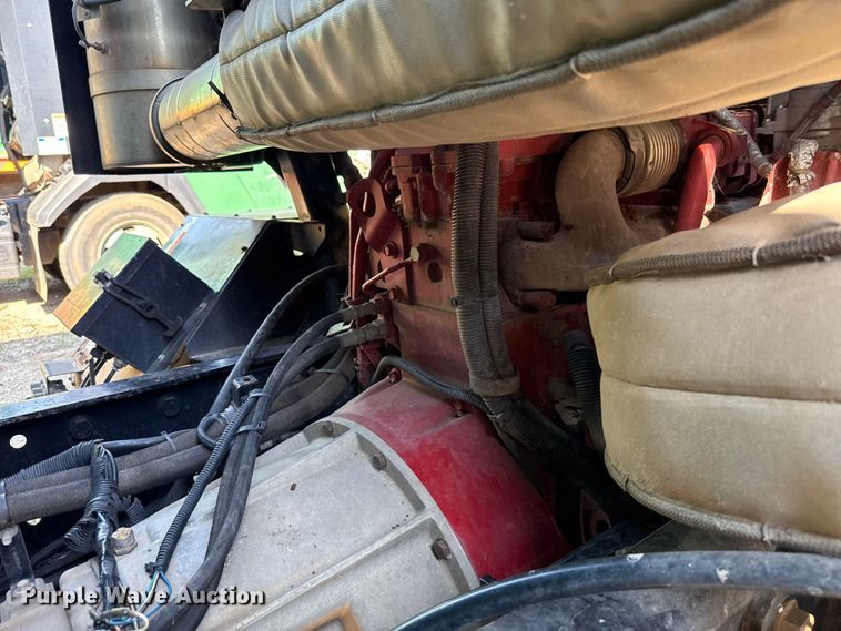 image for item EU5133 2013 Crane Carrier Low Entry refuse truck