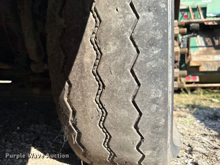 image for item EU5133 2013 Crane Carrier Low Entry refuse truck