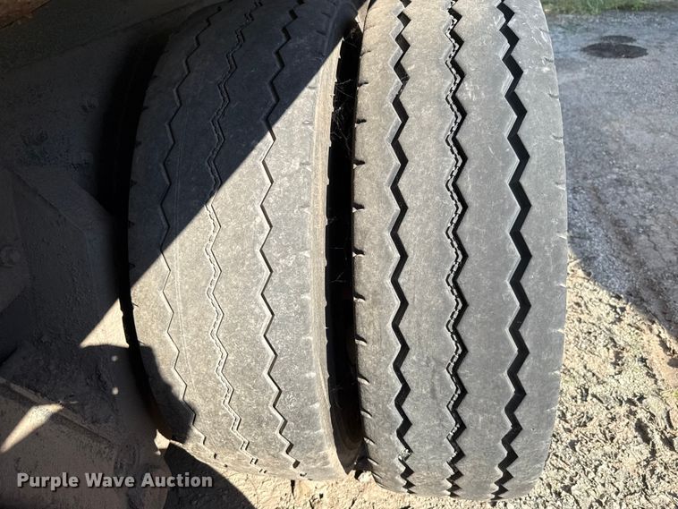 image for item EU5133 2013 Crane Carrier Low Entry refuse truck