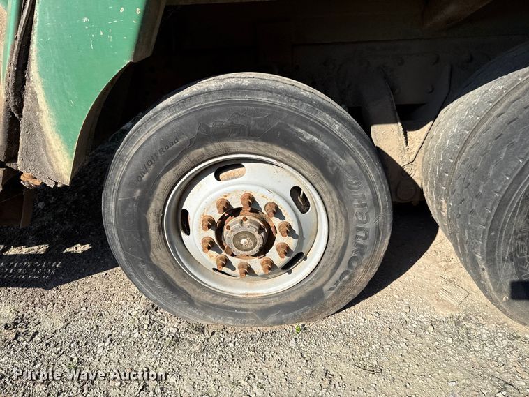 image for item EU5133 2013 Crane Carrier Low Entry refuse truck