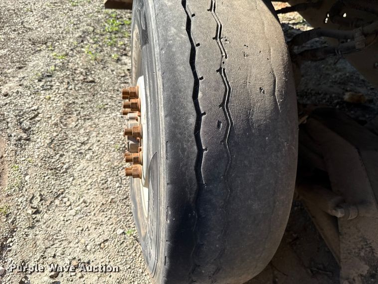 image for item EU5133 2013 Crane Carrier Low Entry refuse truck