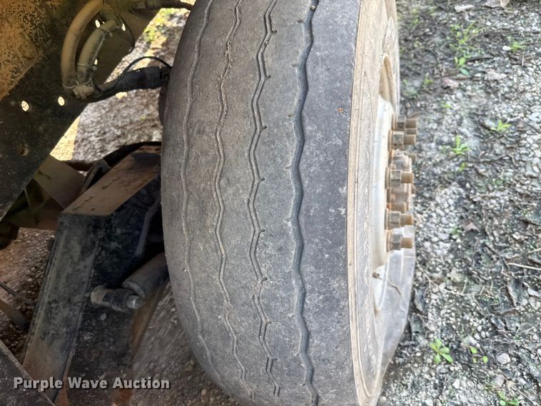 image for item EU5133 2013 Crane Carrier Low Entry refuse truck