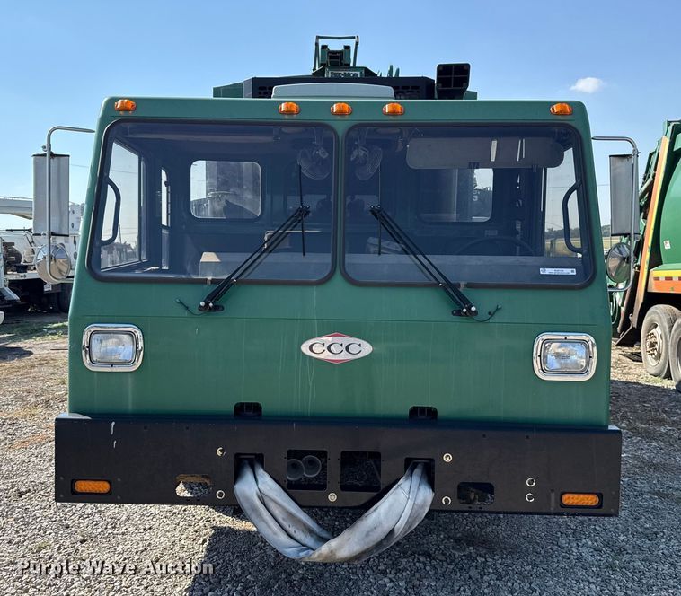 image for item EU5134 2015 Crane Carrier Low Entry refuse truck