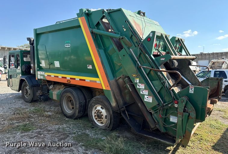 image for item EU5134 2015 Crane Carrier Low Entry refuse truck