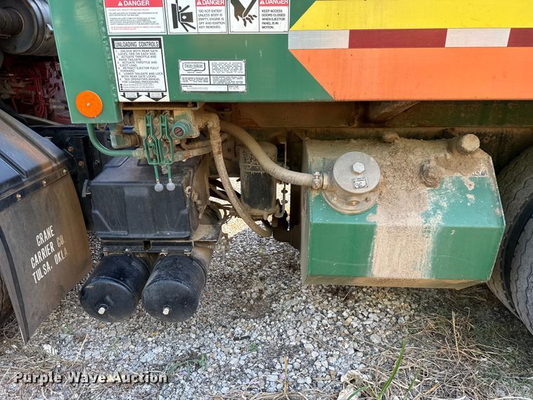 image for item EU5134 2015 Crane Carrier Low Entry refuse truck