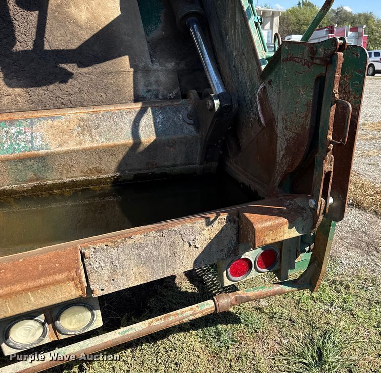 image for item EU5134 2015 Crane Carrier Low Entry refuse truck