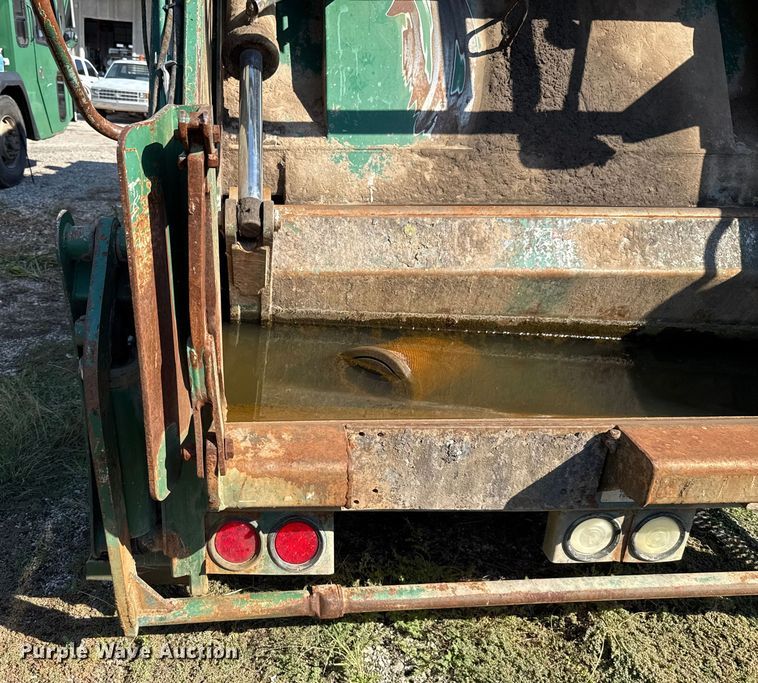 image for item EU5134 2015 Crane Carrier Low Entry refuse truck