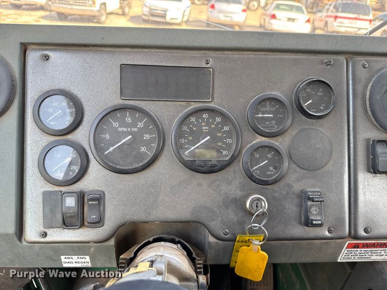 image for item EU5134 2015 Crane Carrier Low Entry refuse truck