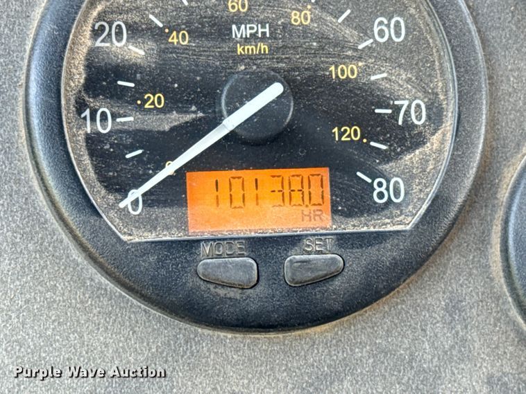 image for item EU5134 2015 Crane Carrier Low Entry refuse truck