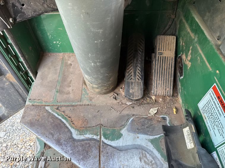 image for item EU5134 2015 Crane Carrier Low Entry refuse truck