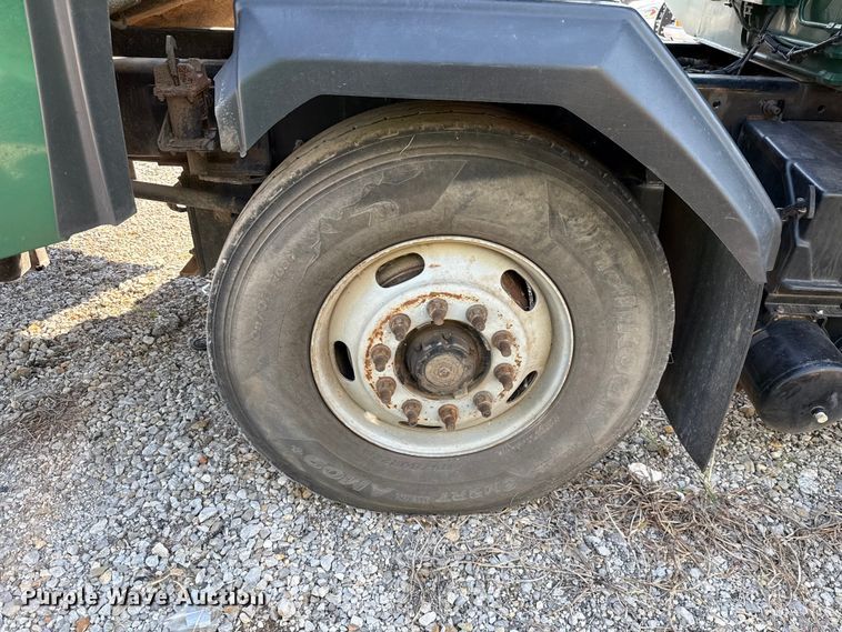 image for item EU5134 2015 Crane Carrier Low Entry refuse truck