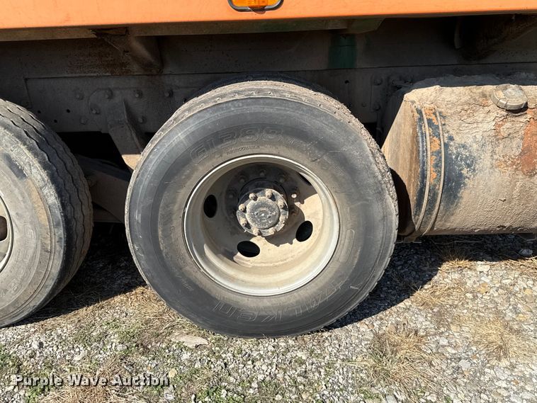 image for item EU5134 2015 Crane Carrier Low Entry refuse truck