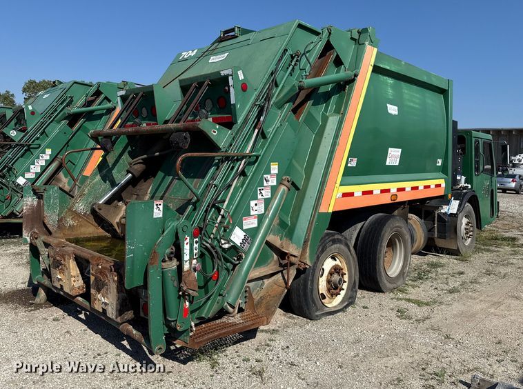 image for item EU5135 2013 Crane Carrier Low Entry refuse truck