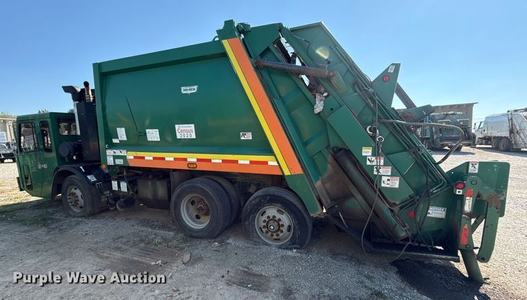 image for item EU5135 2013 Crane Carrier Low Entry refuse truck