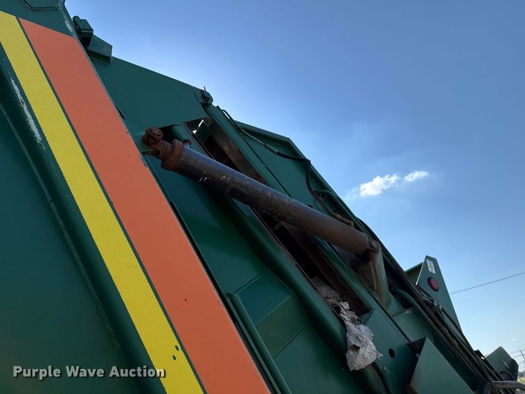 image for item EU5135 2013 Crane Carrier Low Entry refuse truck