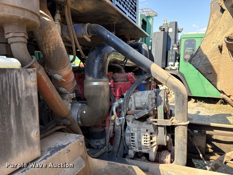 image for item EU5135 2013 Crane Carrier Low Entry refuse truck