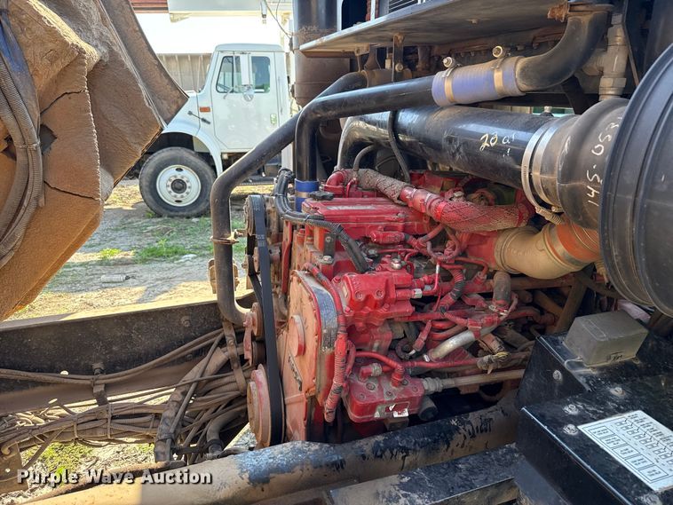 image for item EU5135 2013 Crane Carrier Low Entry refuse truck