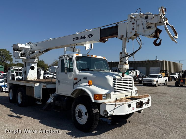 image for item EU5137 1995 International 4900 digger derrick truck