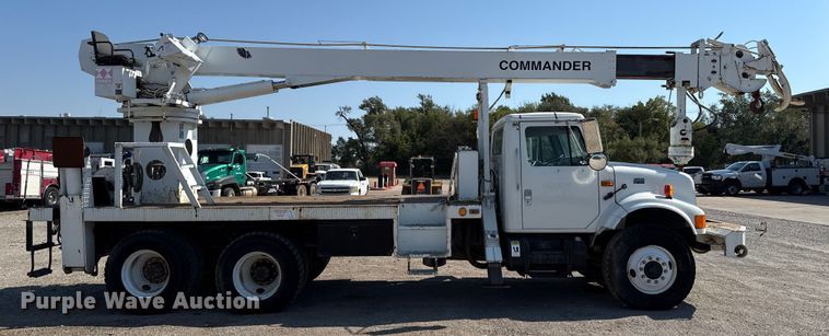 image for item EU5137 1995 International 4900 digger derrick truck