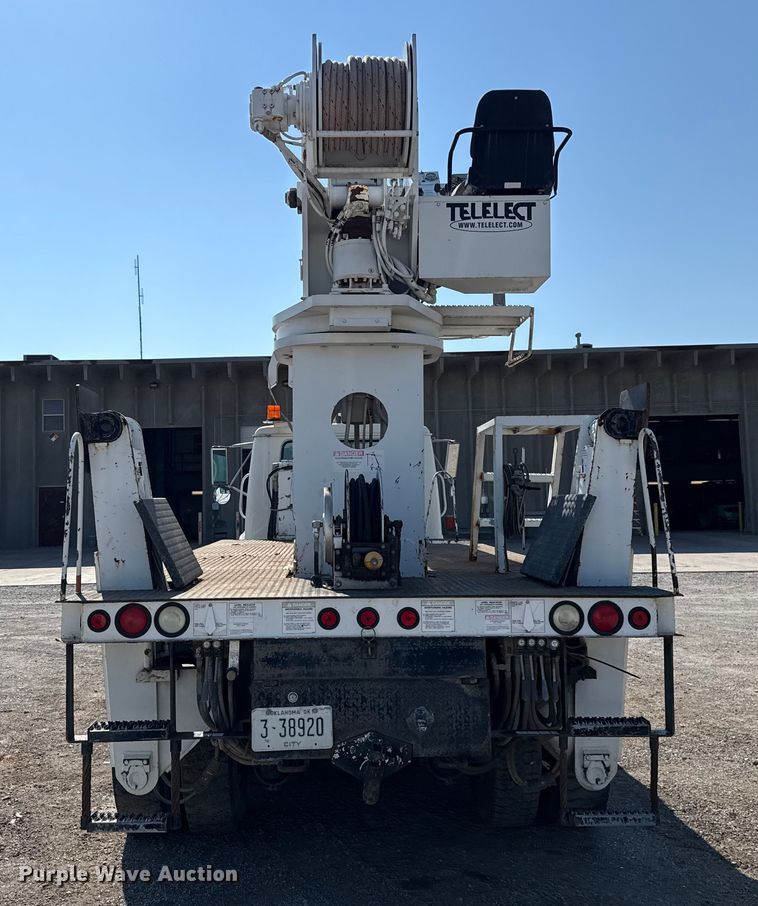 image for item EU5137 1995 International 4900 digger derrick truck