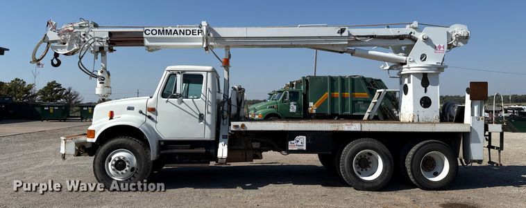 image for item EU5137 1995 International 4900 digger derrick truck