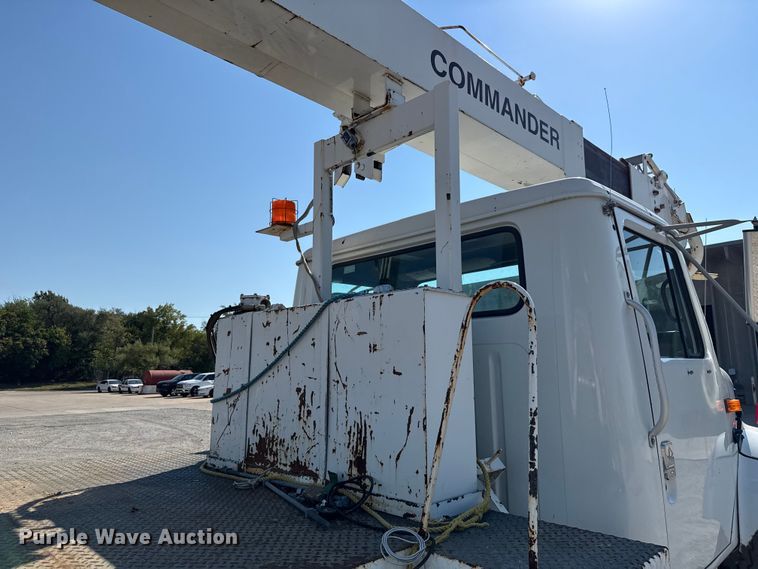 image for item EU5137 1995 International 4900 digger derrick truck