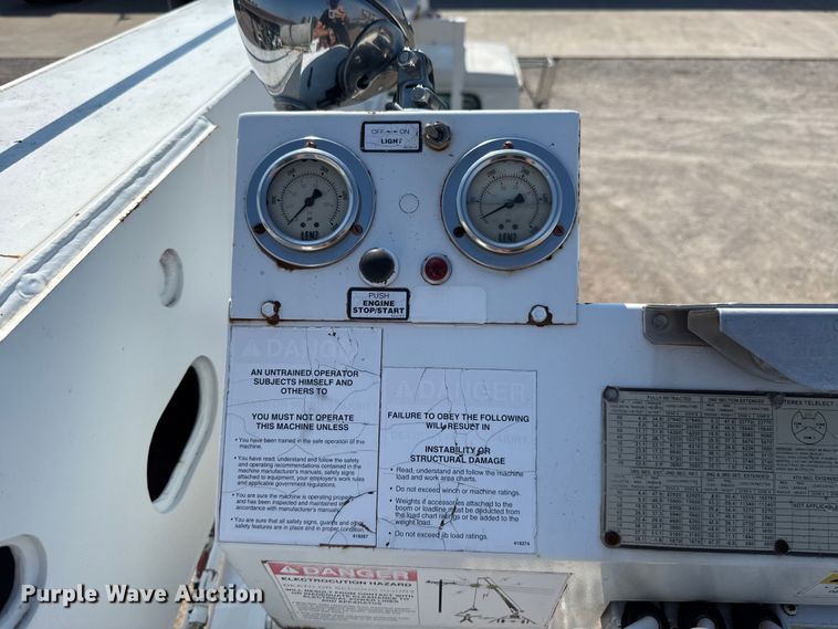 image for item EU5137 1995 International 4900 digger derrick truck