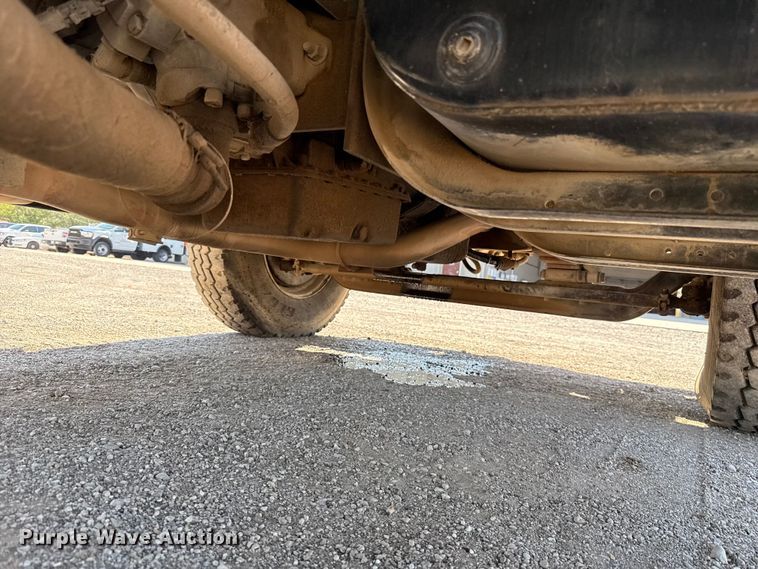 image for item EU5137 1995 International 4900 digger derrick truck