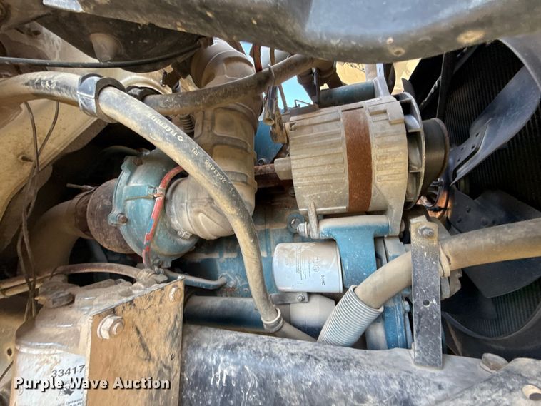 image for item EU5137 1995 International 4900 digger derrick truck