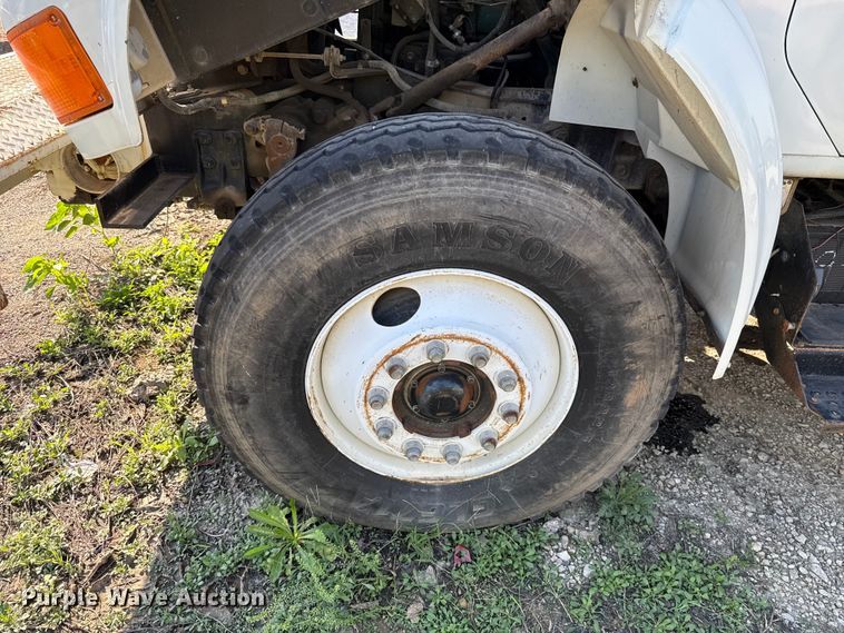 image for item EU5137 1995 International 4900 digger derrick truck