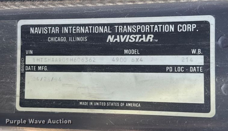 image for item EU5137 1995 International 4900 digger derrick truck