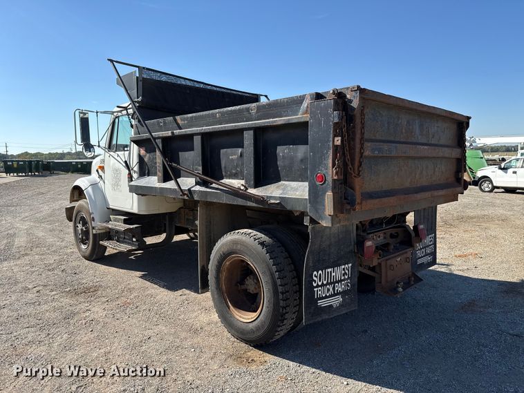 image for item EU5139 1990 International 4600 dump truck