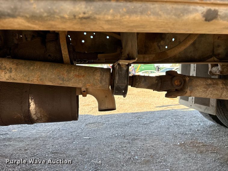 image for item EU5139 1990 International 4600 dump truck