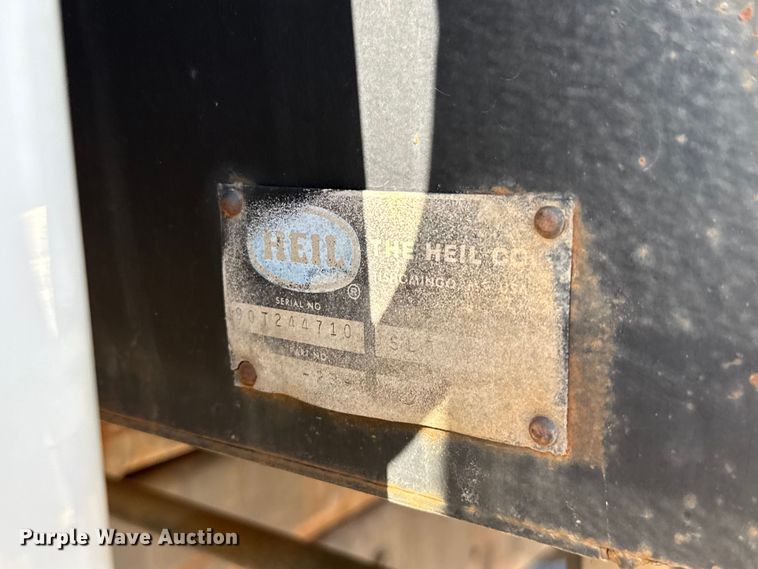 image for item EU5139 1990 International 4600 dump truck