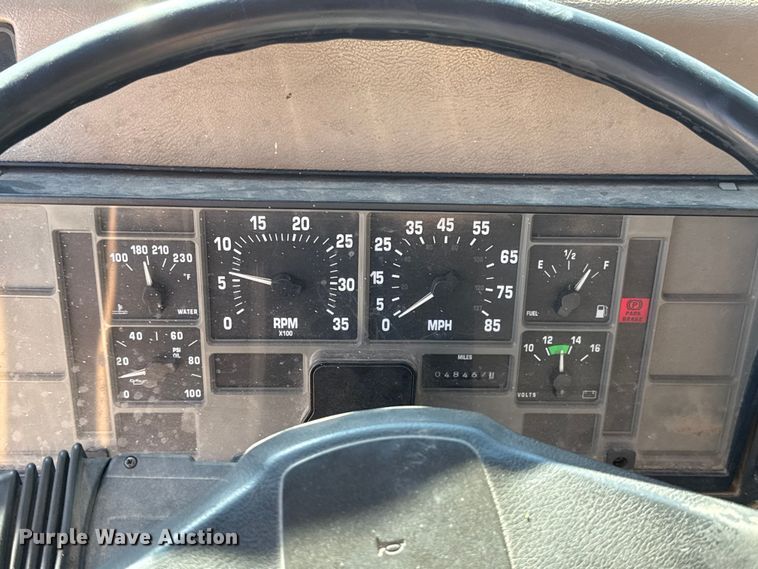 image for item EU5139 1990 International 4600 dump truck