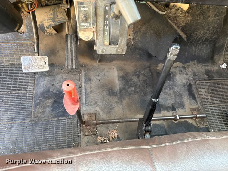 image for item EU5139 1990 International 4600 dump truck