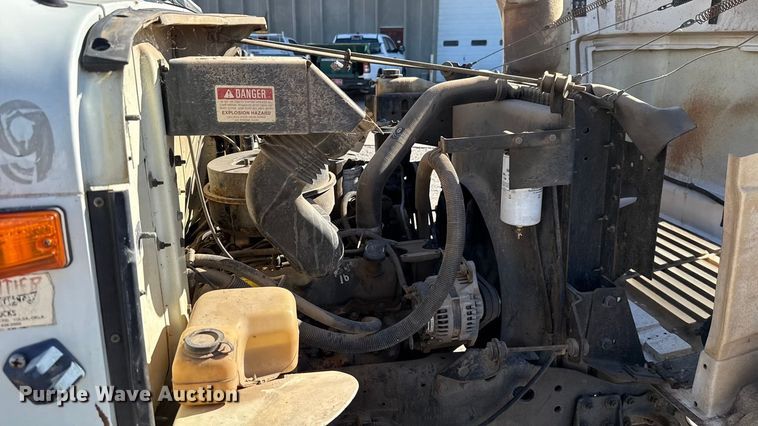 image for item EU5139 1990 International 4600 dump truck