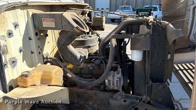 image for item EU5139 1990 International 4600 dump truck