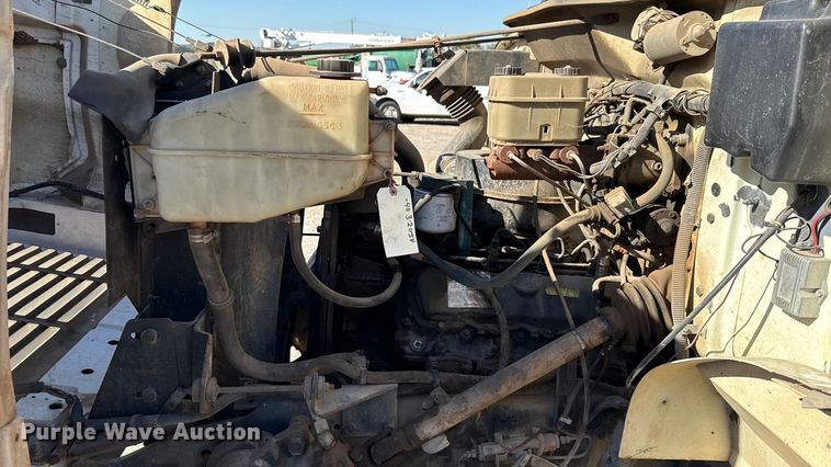 image for item EU5139 1990 International 4600 dump truck