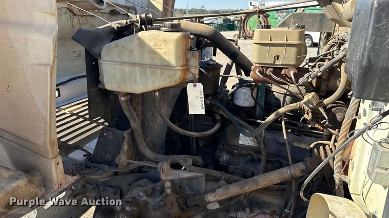 image for item EU5139 1990 International 4600 dump truck