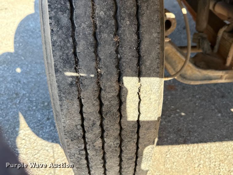 image for item EU5139 1990 International 4600 dump truck