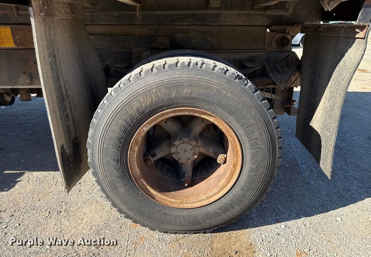 image for item EU5139 1990 International 4600 dump truck