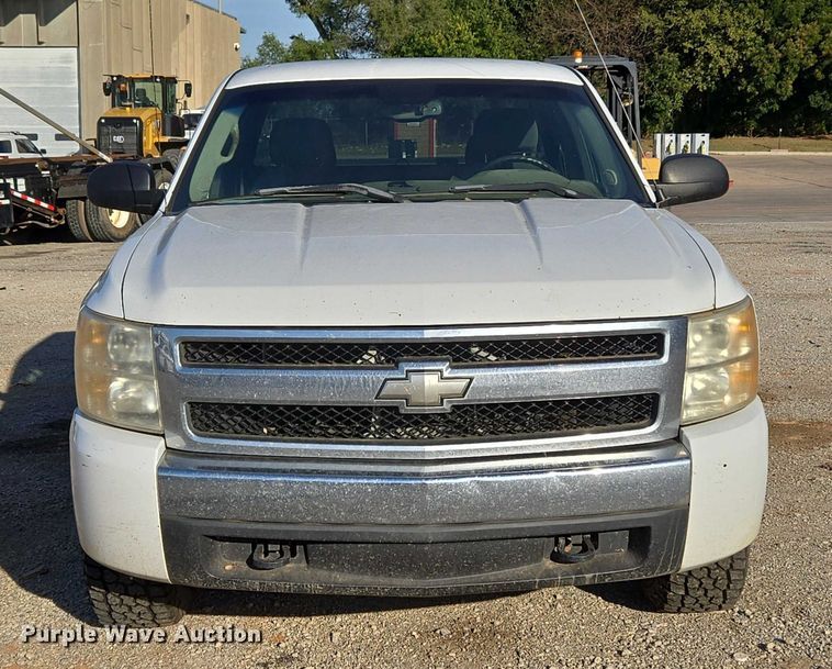 image for item EU5140 2007 Chevrolet Silverado 1500 Ext. Cab pickup truck