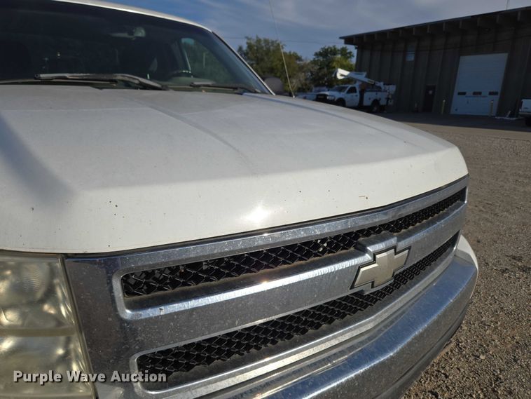 image for item EU5140 2007 Chevrolet Silverado 1500 Ext. Cab pickup truck